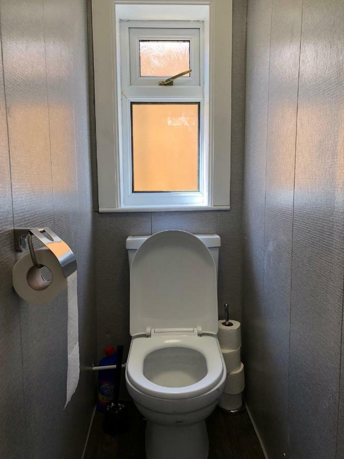Glasgow Airport Holiday Home Paisley Eksteriør billede