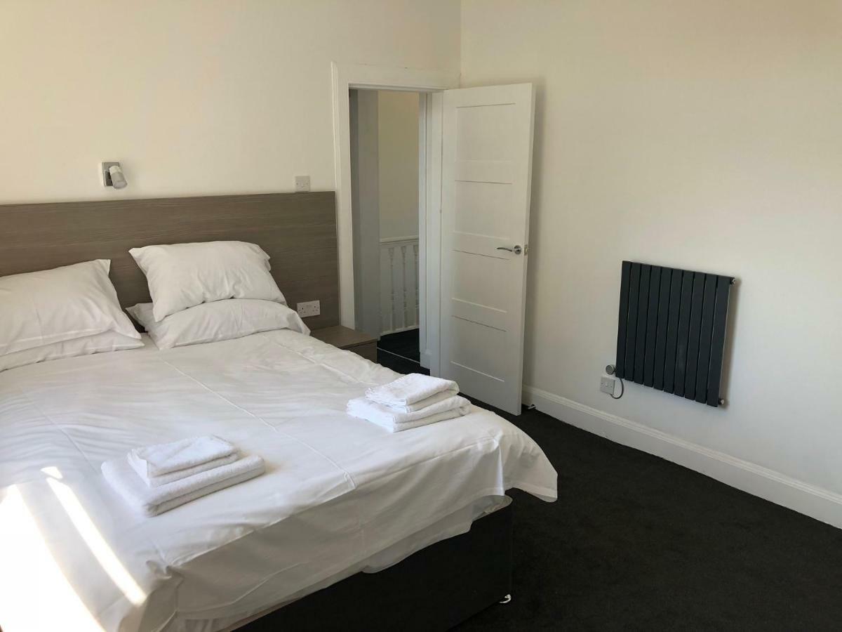 Glasgow Airport Holiday Home Paisley Eksteriør billede