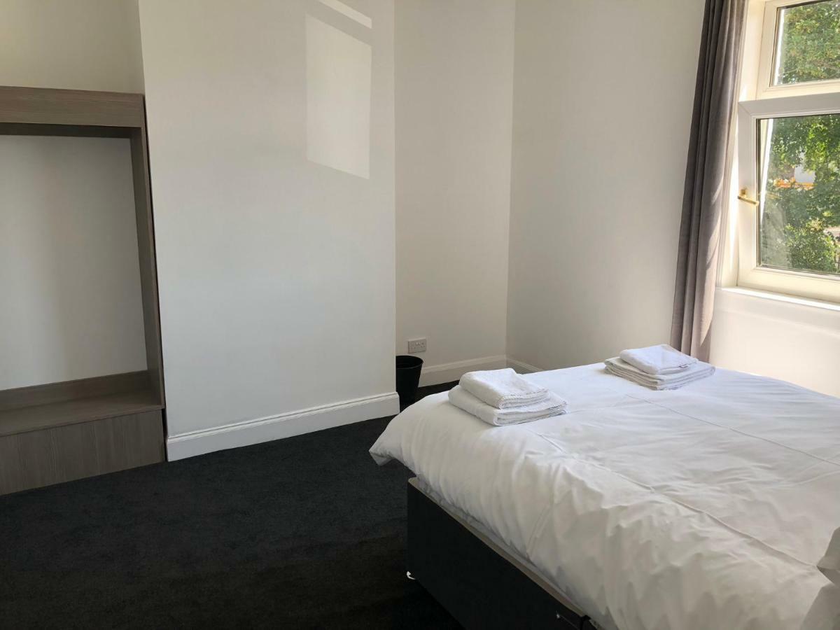 Glasgow Airport Holiday Home Paisley Eksteriør billede